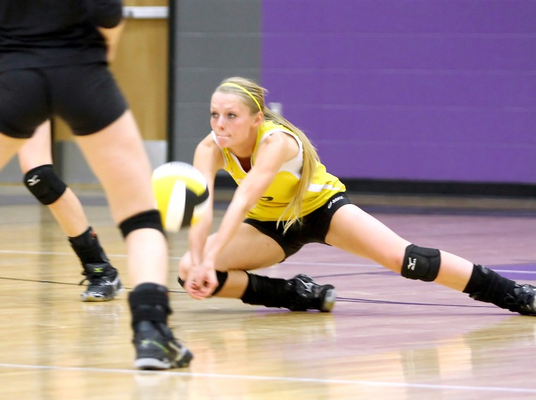 Gatesville Sweeps Alvarado in Bi-District Playoff